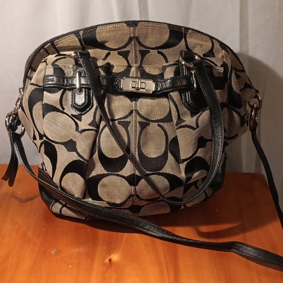 Coach Stylish Black and Tan Women's Bag - Picture 1 of 12